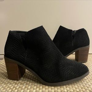 Lucky Brand Black Leather Brown Heel Bootie (7.5)